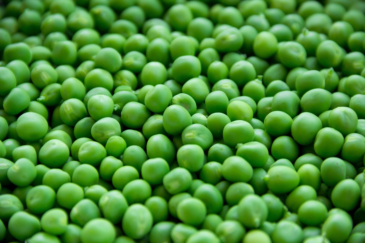 Brilliant, high-resolution photos of your farm-fresh peas can motivate buyers... but make sure that's what they'll actually receive.